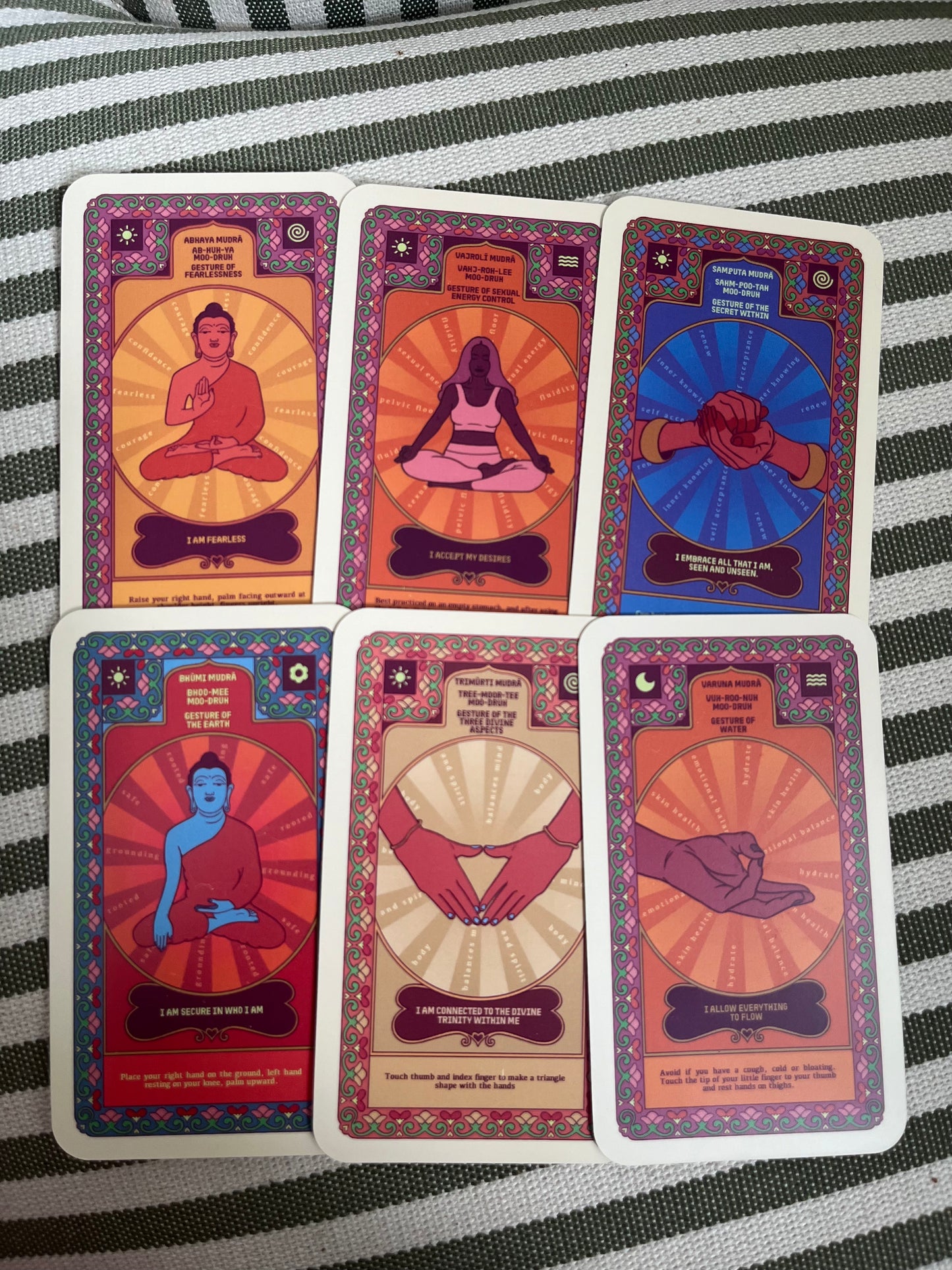 Magic Mudrãs Indian Playing Cards
